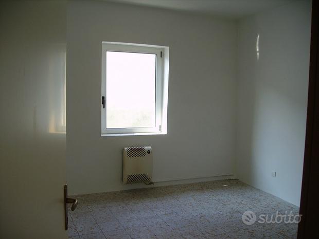 6 rooms Villa in Concamarise, Italy No. 257285