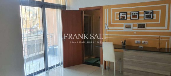 3 bedrooms Apartment in Paola, Malta No. 7398 8