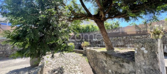 3 Schlafzimmer Haus in Rio Tinto, Portugal, Nr. 39025 32