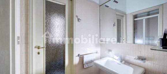 4 bedrooms Apartment in Turin, Italy No. 320129 21