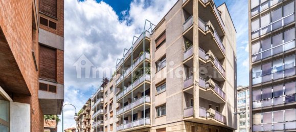 4 bedrooms Apartment in Turin, Italy No. 320129 2