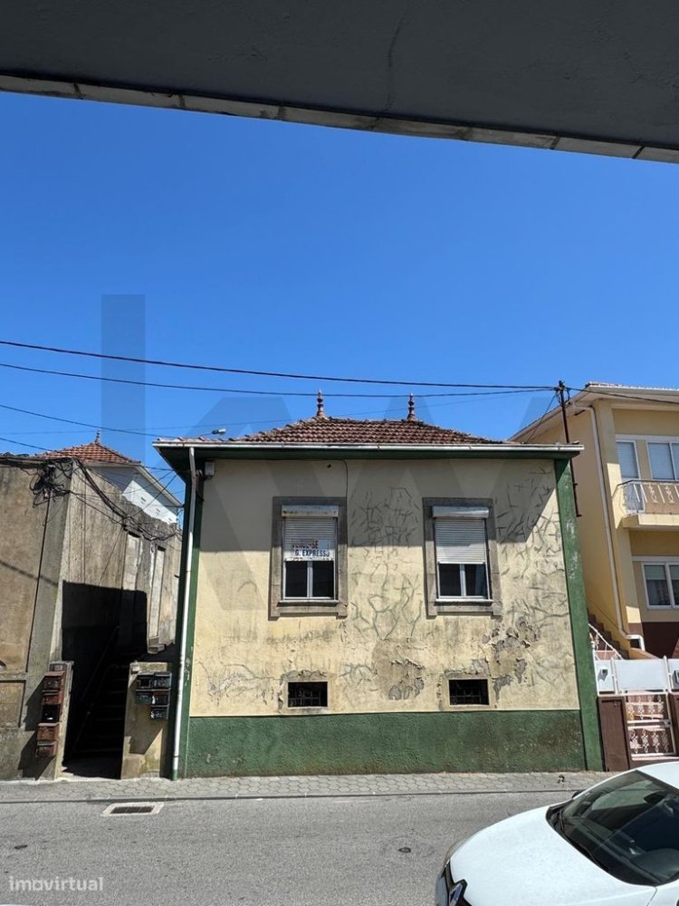 Casa de 3 dormitorios en Vila Nova de Gaia, Portugal No. 275377