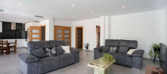 5 bedrooms House in Empuriabrava, Spain No. 84536 17