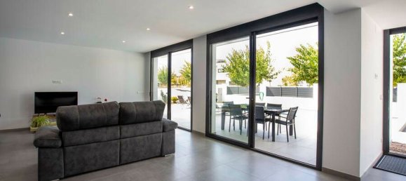 5 bedrooms House in Empuriabrava, Spain No. 84536 15