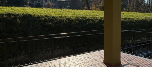 4 Schlafzimmer Haus in Canzo, Italy, Nr. 110402 3