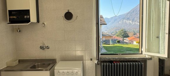 4 Schlafzimmer Haus in Canzo, Italy, Nr. 110402 7