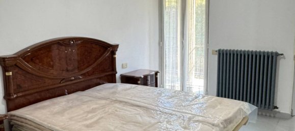 4 Schlafzimmer Haus in Canzo, Italy, Nr. 110402 24