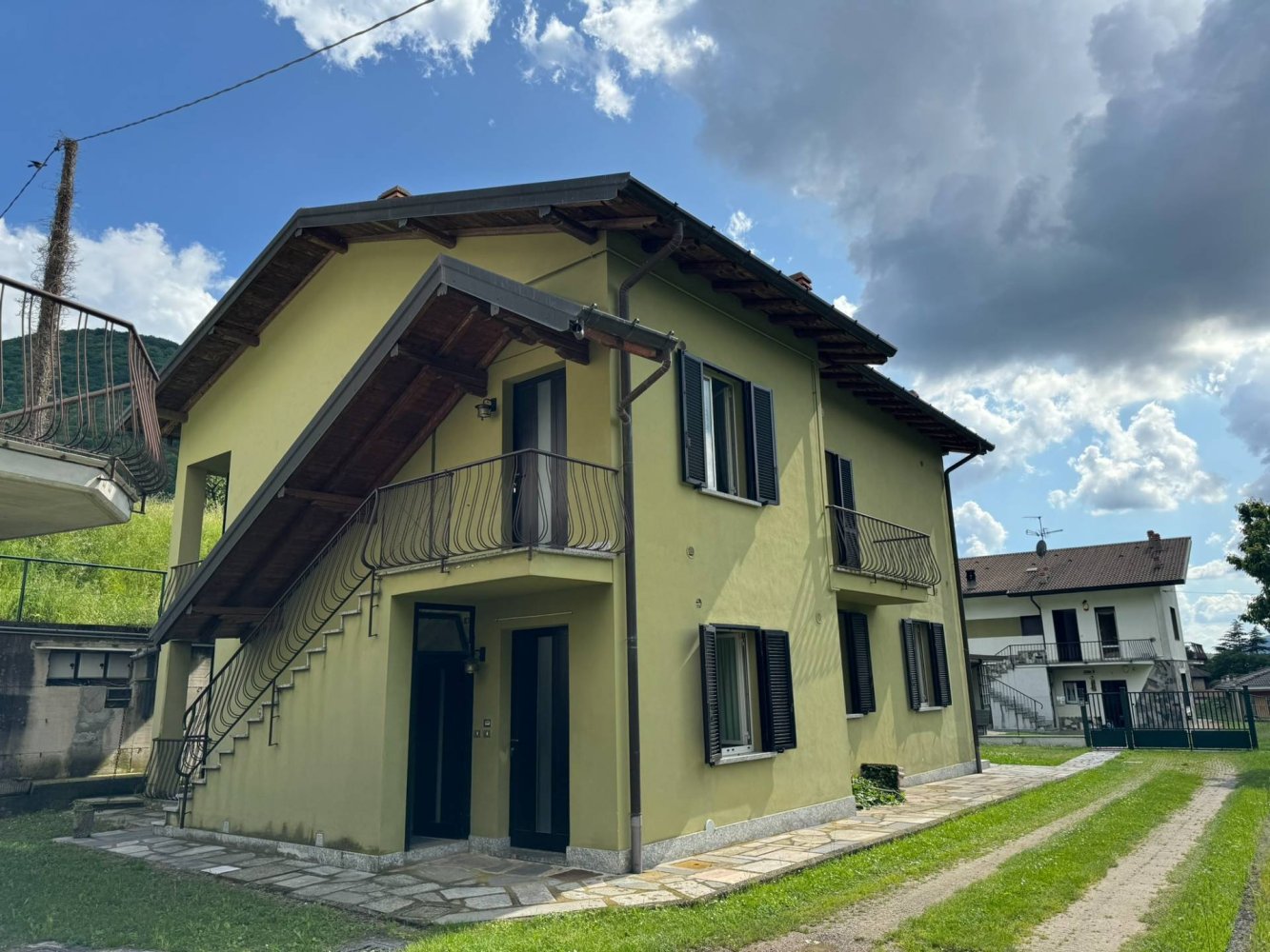 4 Schlafzimmer Haus in Canzo, Italy, Nr. 110402