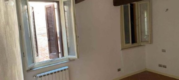 3 rooms Apartment in Ferrara, Italy No. 25116 9