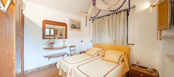 8 bedrooms House in Montone, Italy No. 105851 10