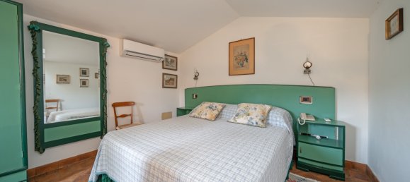 8 bedrooms House in Montone, Italy No. 105851 45