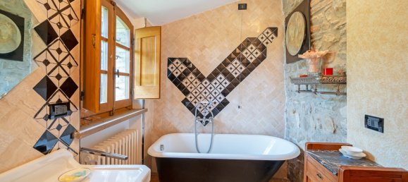 8 bedrooms House in Montone, Italy No. 105851 27