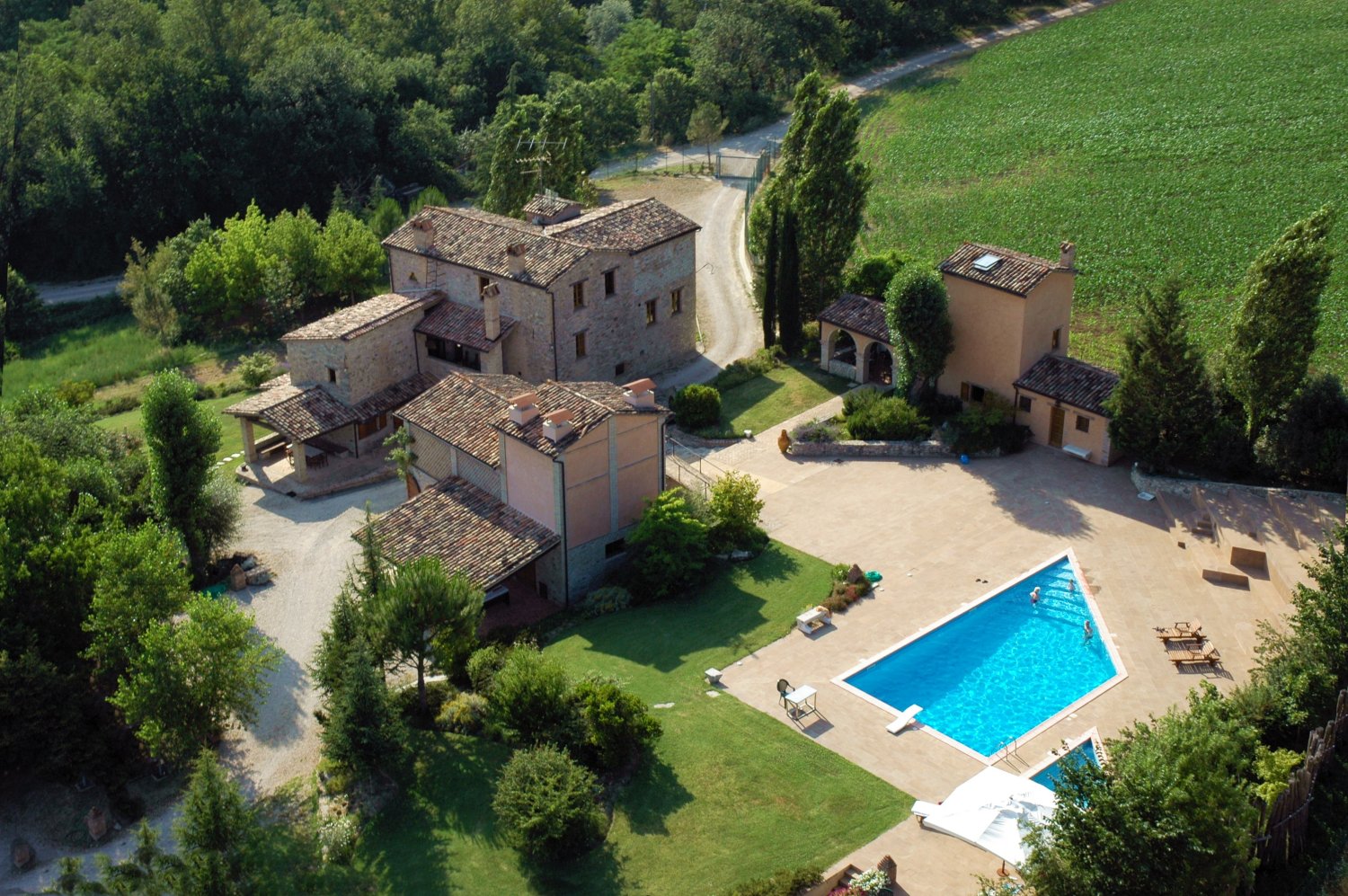 8 bedrooms House in Montone, Italy No. 105851