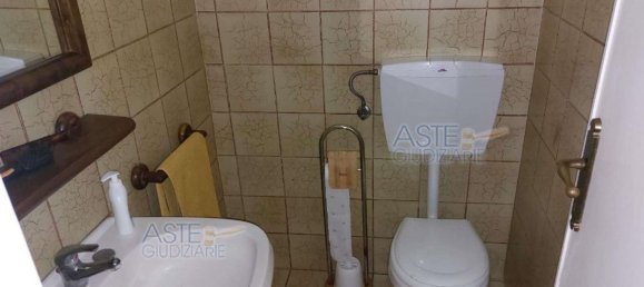 7 rooms Apartment in Cecina, Italy No. 41710 11