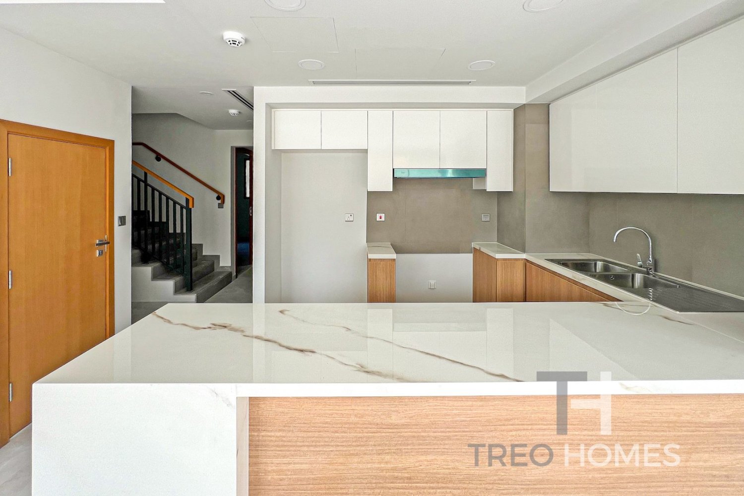 4 bedrooms Villa in Dubai Land, UAE No. 28845