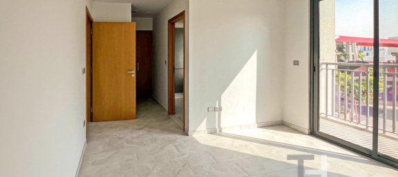 4 bedrooms Villa in Dubai Land, UAE No. 28845 9