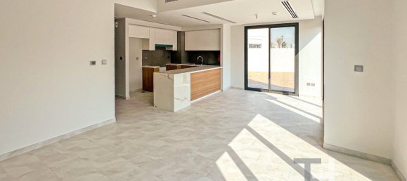 4 bedrooms Villa in Dubai Land, UAE No. 28845 3