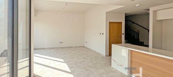 4 bedrooms Villa in Dubai Land, UAE No. 28845 4