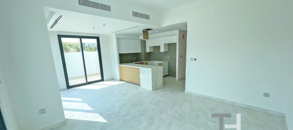 4 bedrooms Townhouse in Dubai Land, UAE No. 30563 3