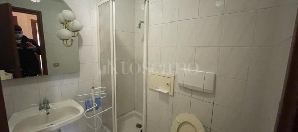 5 rooms Apartment in Rome, Italy No. 64115 9