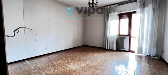 4 rooms Apartment in Caserta, Italy No. 128929 10
