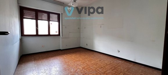 4 rooms Apartment in Caserta, Italy No. 128929 11