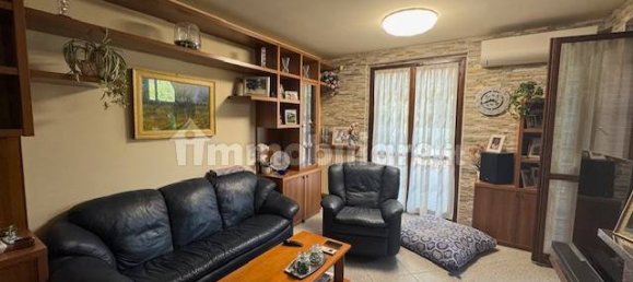 3 Schlafzimmer Haus in San Martino Siccomario, Italy, Nr. 355772 3