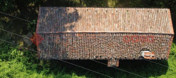 4 rooms House in Barga, Italy No. 234567 8