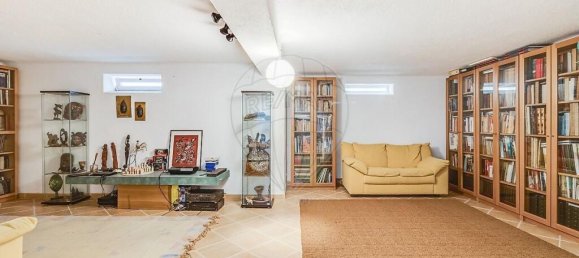 6 bedrooms Villa in Cascais, Portugal No. 53981 20