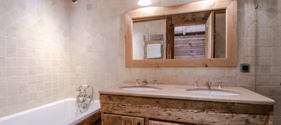 4 bedrooms Commercial property in Chamonix-Mont-Blanc, France No. 1112 15