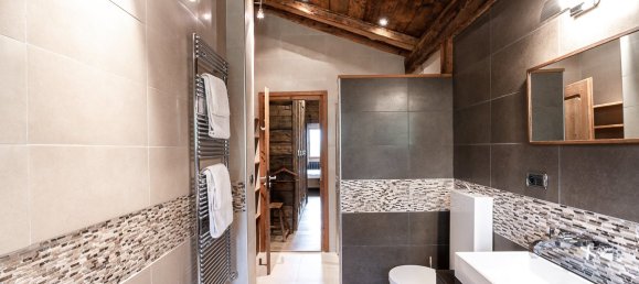 4 bedrooms Commercial property in Chamonix-Mont-Blanc, France No. 1112 12