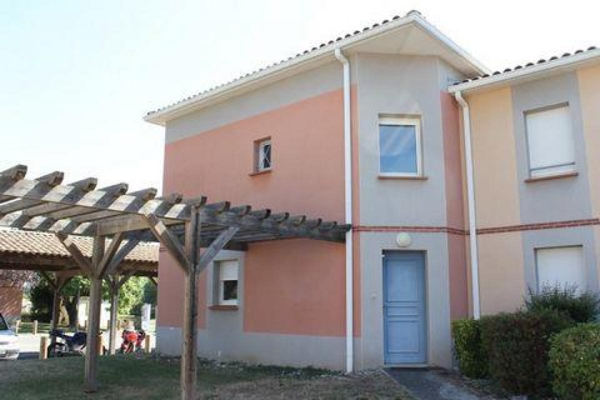 Condominio de 3 dormitorios en Le Fauga, France No. 32772
