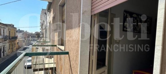 5-salle Appartement à Avola, Italy No. 4677 11