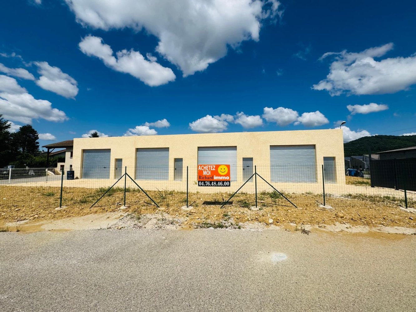 Propriété commerciale à Vinay, France 168m² No. 302322