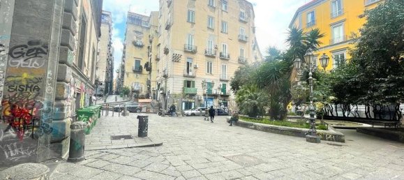 Studio in Naples, Italy No. 23247 8