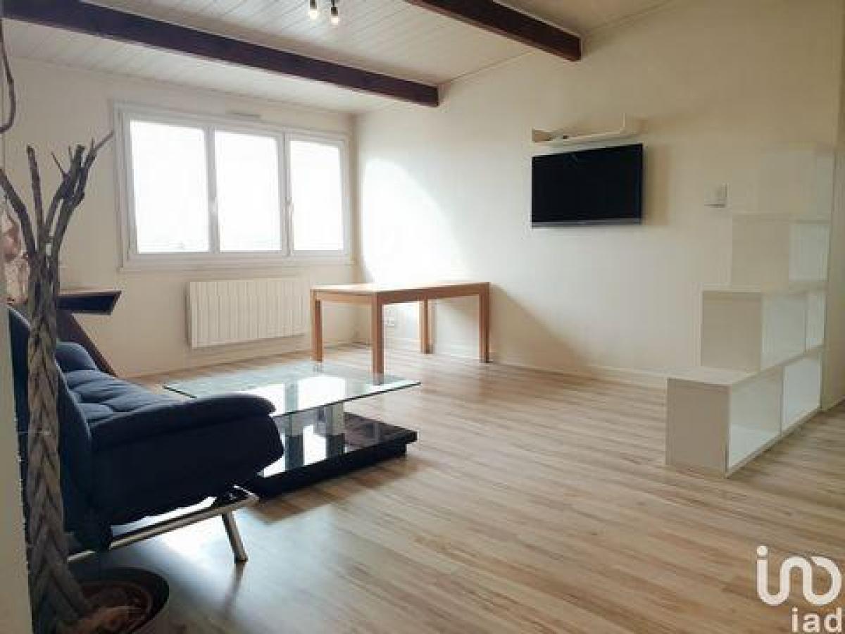 Condominio de 2 dormitorios en Sedan, France No. 32011