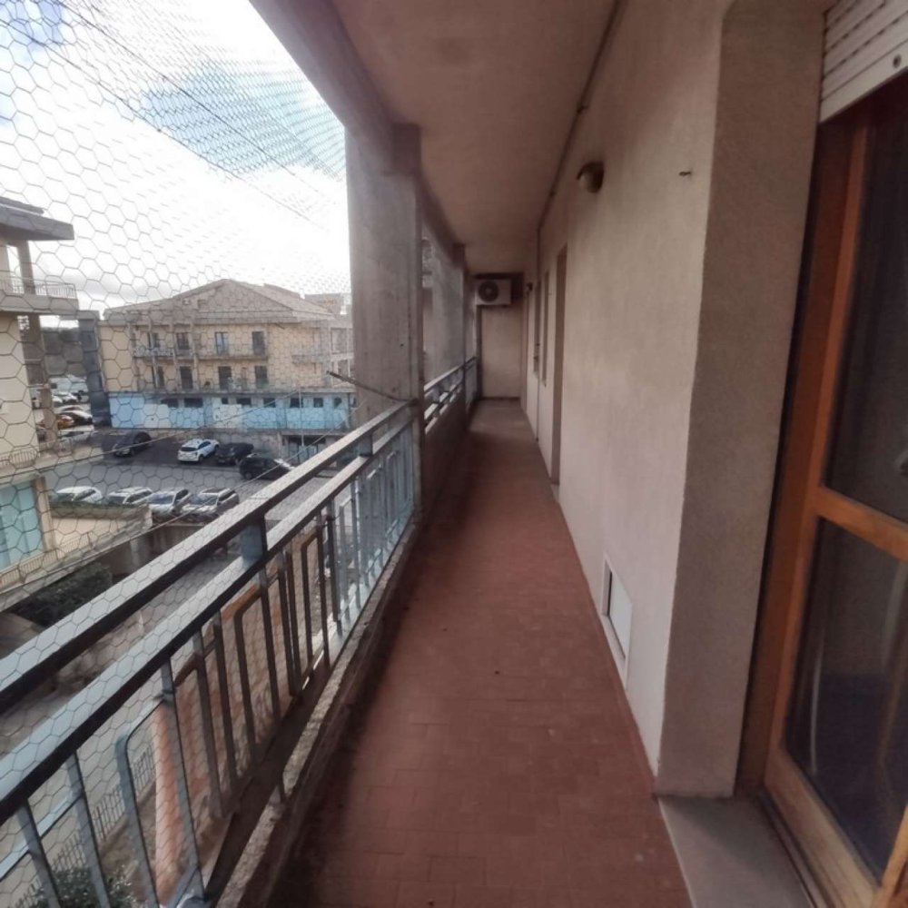 4-salle Appartement à Caltagirone, Italy No. 386422