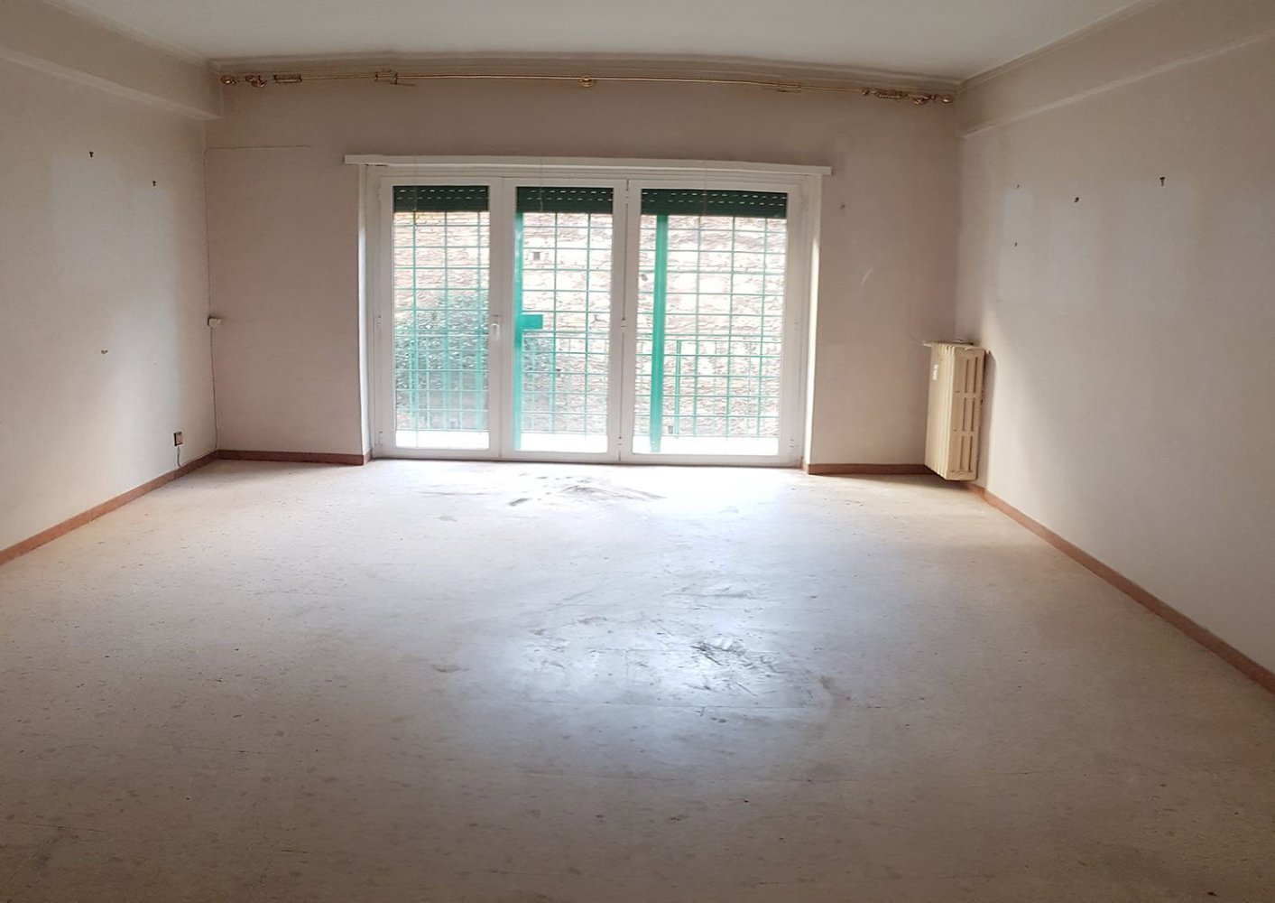 4 rooms Apartment in Rome, Italy No. 68999