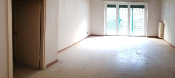 4 rooms Apartment in Rome, Italy No. 68999 2