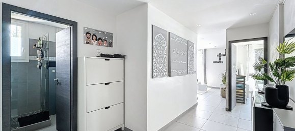 2 chambres Appartement à Marseille, France No. 339820 2