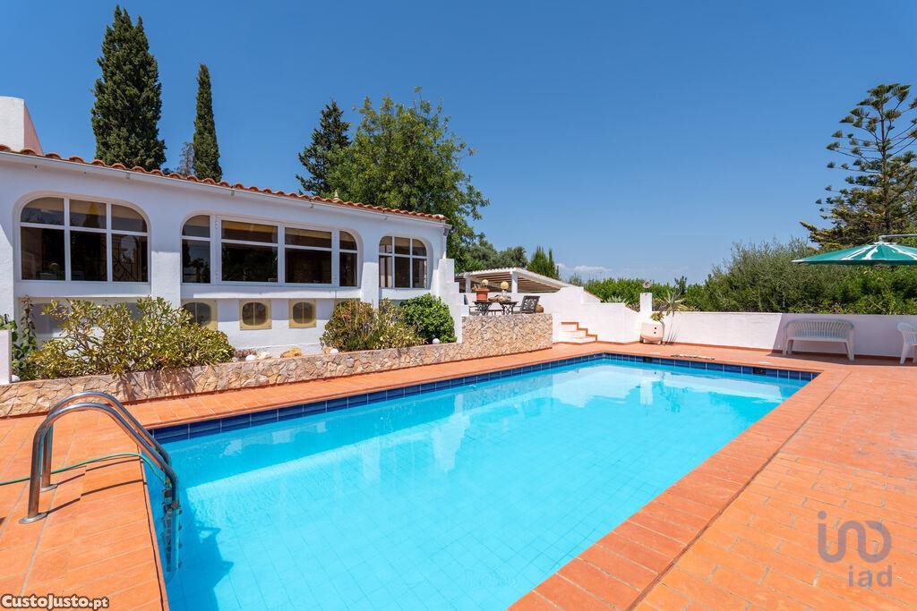 2 Schlafzimmer Villa in Mexilhoeira Grande, Portugal, Nr. 228174