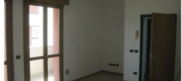 3 rooms Apartment in Grumello del Monte, Italy No. 5931 8