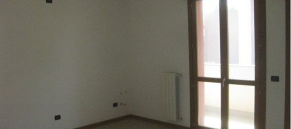 3 rooms Apartment in Grumello del Monte, Italy No. 5931 7