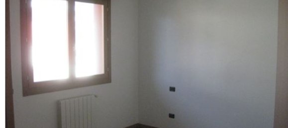 3 rooms Apartment in Grumello del Monte, Italy No. 5931 6