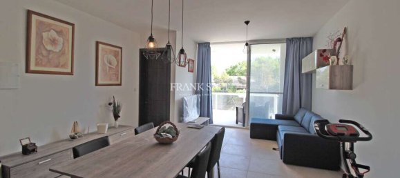 Apartamento de 3 dormitorios en Pembroke, Malta No. 8082 4