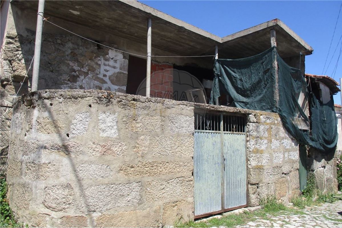 3 bedrooms House in Vila Verde da Raia, Portugal No. 35247