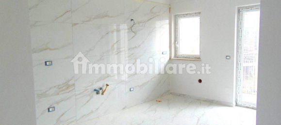 Apartamento de 3 dormitorios en Montesarchio, Italy No. 157307 2