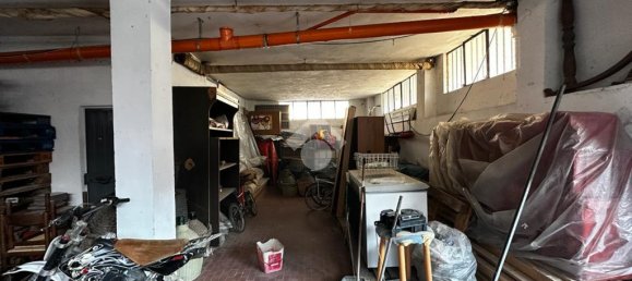 1 bedroom Garage in Turin, Italy No. 299971 3