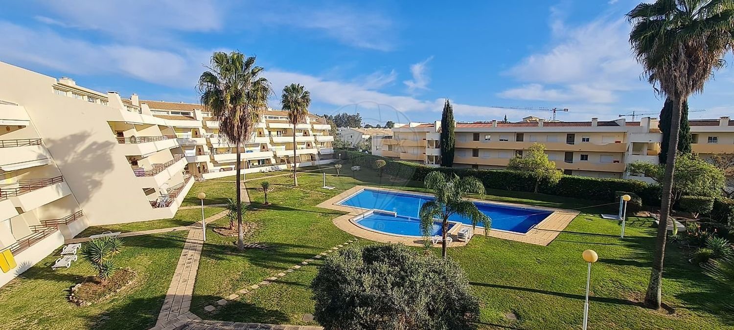 Дуплекс с 3 спальнями в Картейра, Португалия № 224706