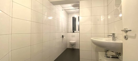 7-salle Bâtiment à Ortenaukreis, Germany No. 75869 5